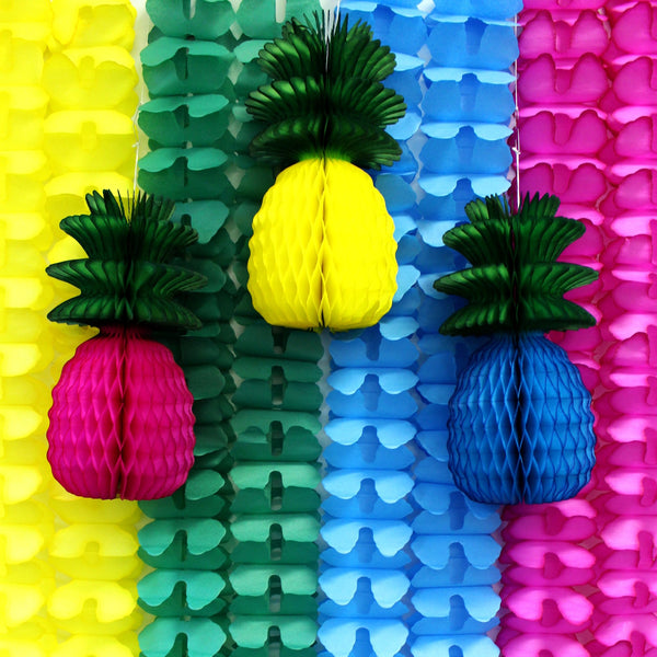 11-Piece Set of Hawaiian Themed Party Garlands & Pineapples